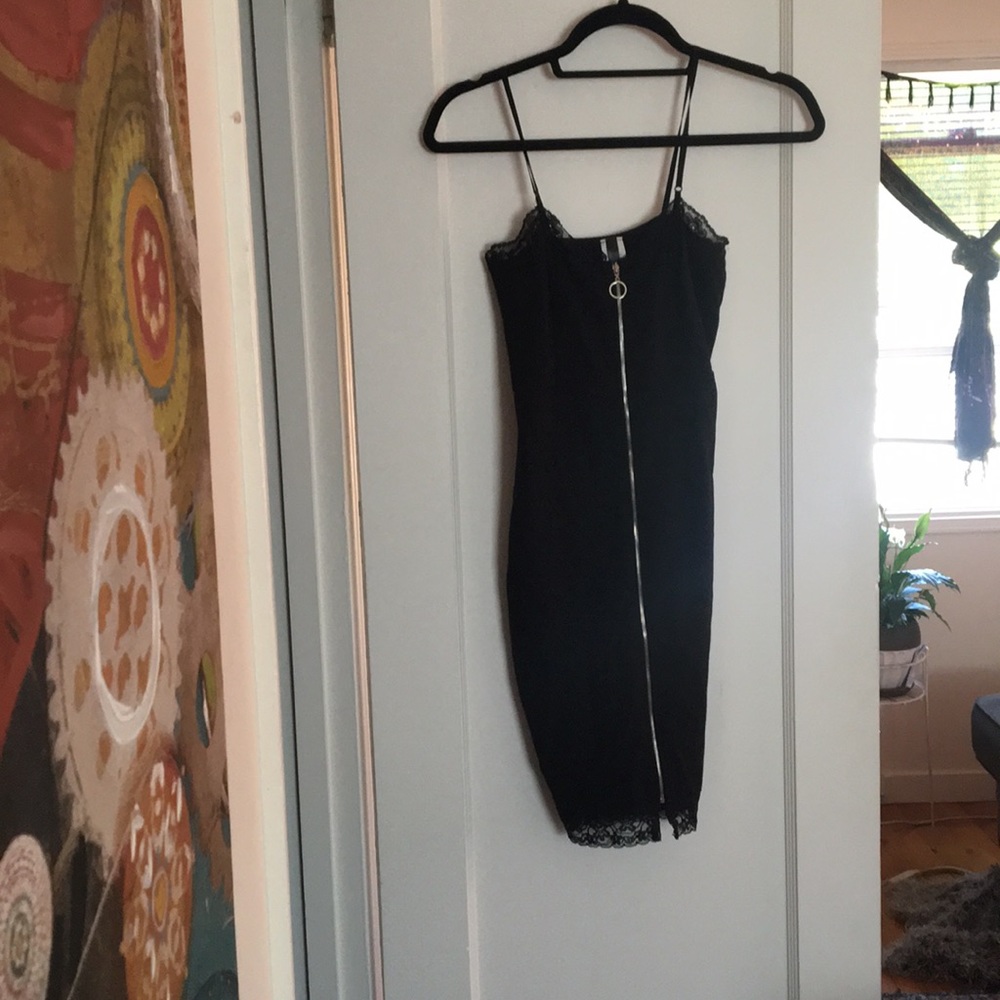 Black lace zipped up dress